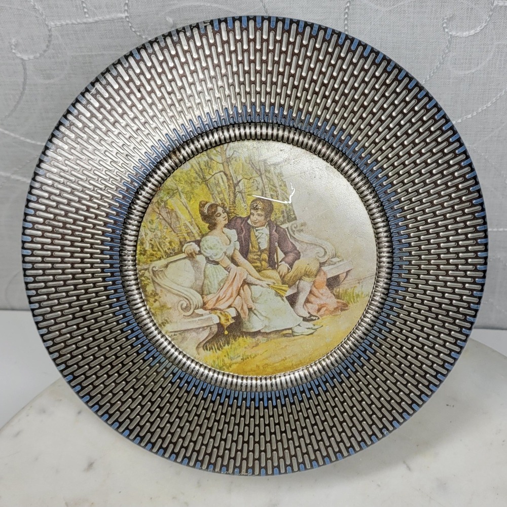 Vintage Nabisco Tin Cookie Biscuit Box Romantic Courting Scene Textured Lid